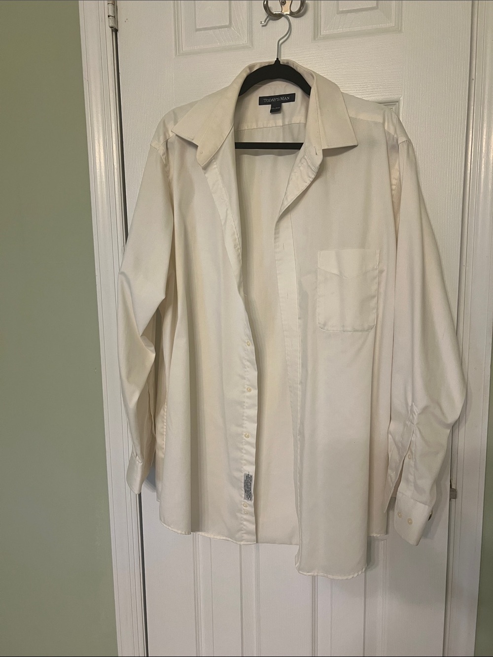 Men’s buttons down shirt size 34/35